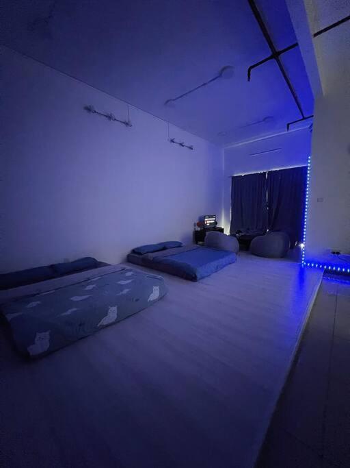 A1501 Manhattan Austin 3queen Bed Netflix By Pangsapuri *
