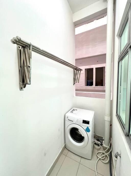 A1501 Manhattan Austin 3queen Bed Netflix By Apartment